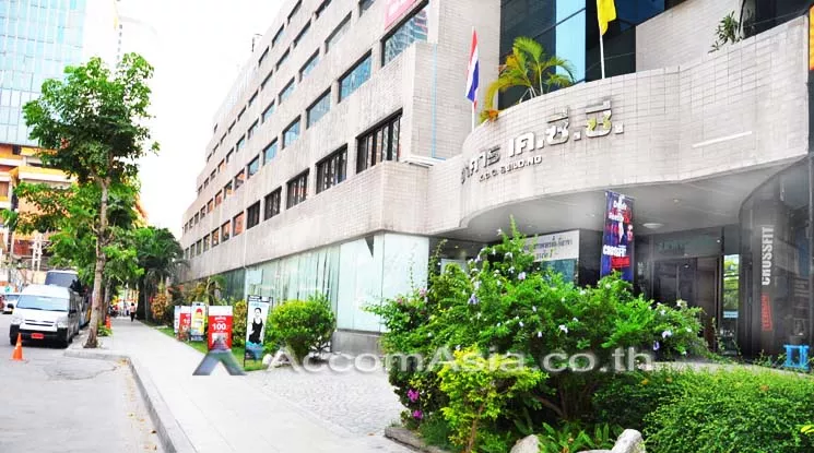  1  Office Space For Rent in Silom ,Bangkok BTS Chong Nonsi at K.C.C Building AA11226